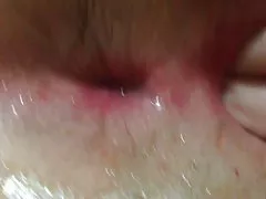 Karvane amatöör teen Persevest closeup fingering casting