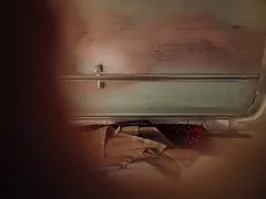 Karvane naine magamistoas (peidetud cam)