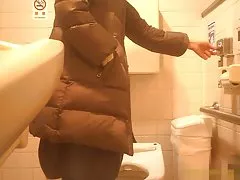 Kohtades puhkeruum mature ema